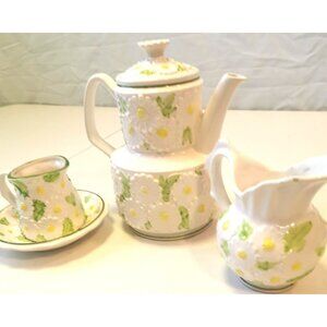 Enesco Daisy Tea Pot Basin Creamer Saucer And Milk Lid Ceramic 3 PC Set
